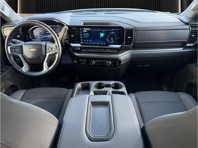 2025 Chevrolet Silverado 1500 4WD Crew Cab Standard Bed LT