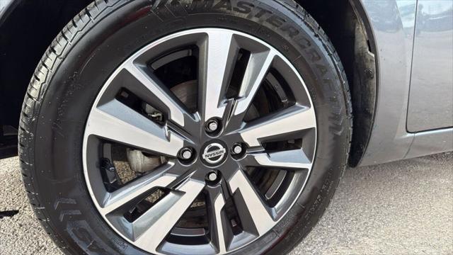 2021 Nissan Versa SV Xtronic CVT