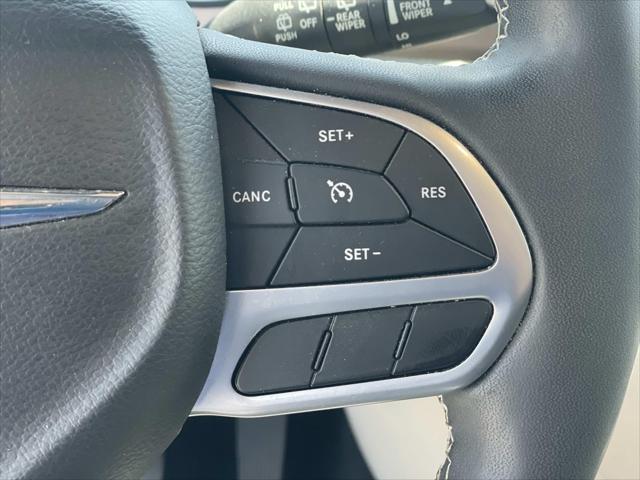 2022 Chrysler Voyager LX