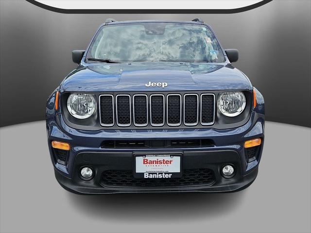 2022 Jeep Renegade Latitude 4x4 2022 Jeep Renegade Latitude 4x4