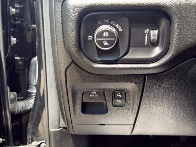 2023 Ram 1500 Big Horn Crew Cab 4x4 5'7" Box