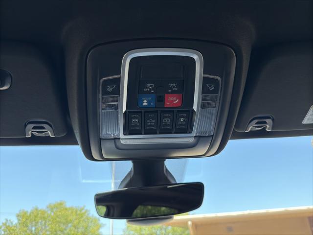 2023 Ram 1500 Big Horn Crew Cab 4x4 5'7" Box