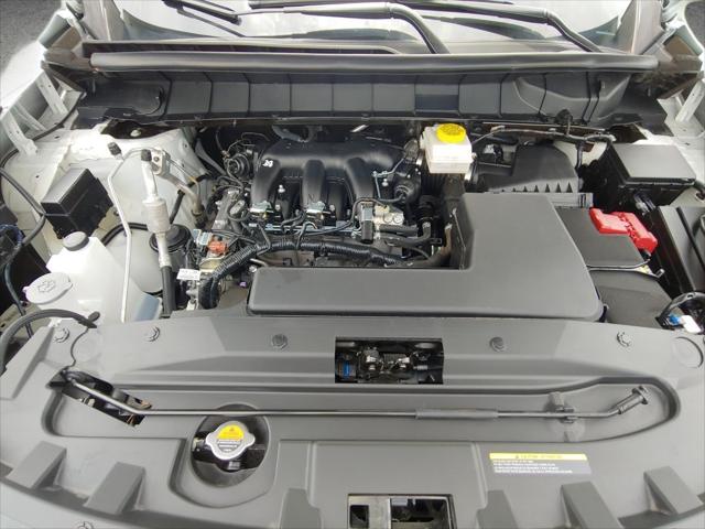 2025 Nissan Pathfinder SL 4WD