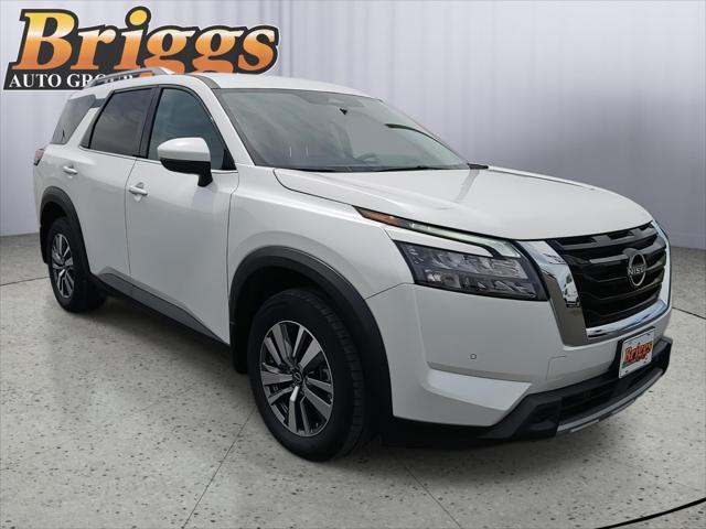 2025 Nissan Pathfinder SL 4WD