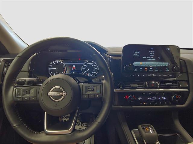 2025 Nissan Pathfinder SL 4WD