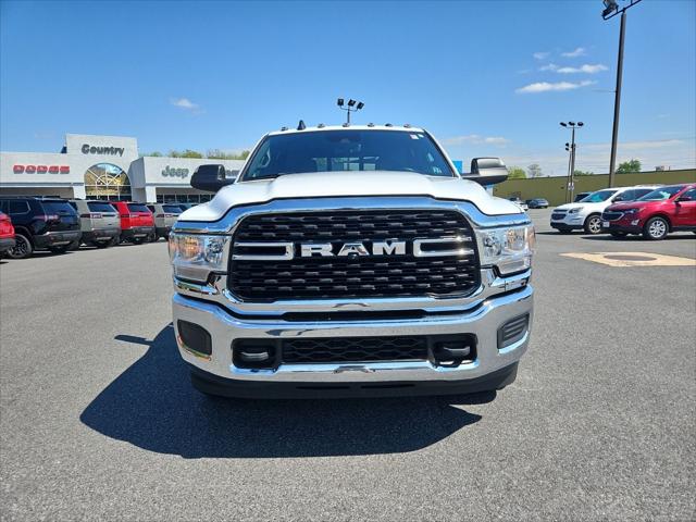 2022 RAM 3500 Tradesman Crew Cab 4x2 8 Box 2022 RAM 3500 Tradesman Crew Cab 4x2 8 Box