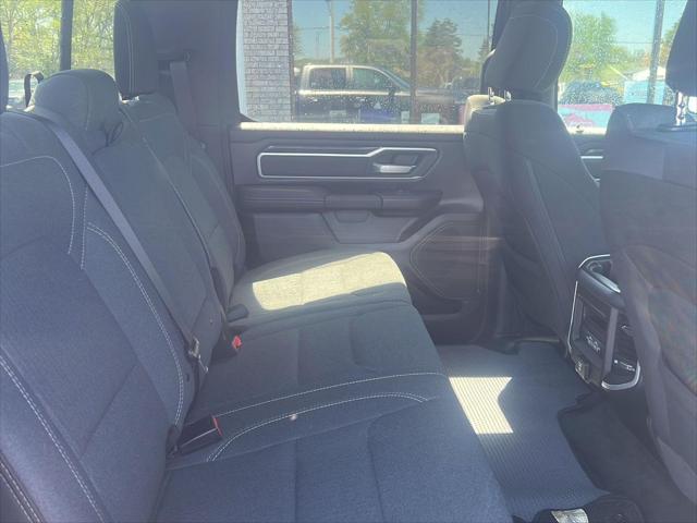 2022 Ram 1500 Big Horn Crew Cab 4x4 5'7" Box