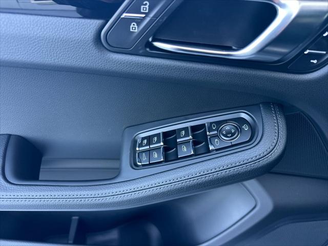 2026 Porsche Macan Unknown