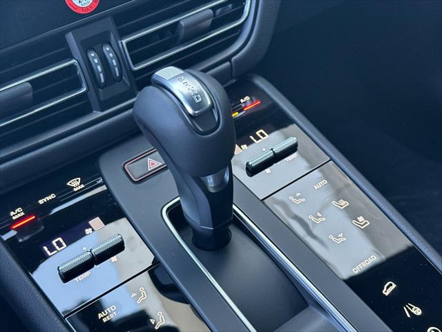 2026 Porsche Macan Unknown