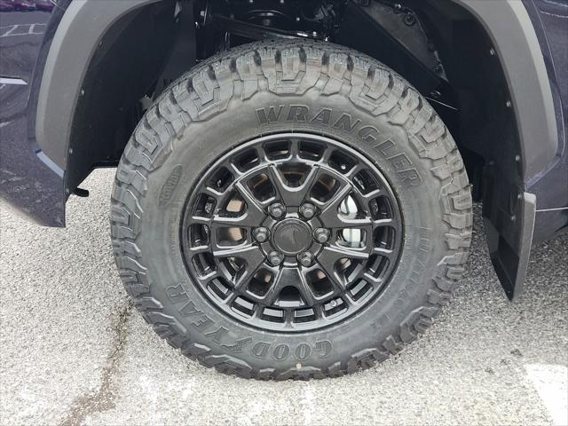 2026 Toyota Tundra SR5 CrewMax 5.5' Bed
