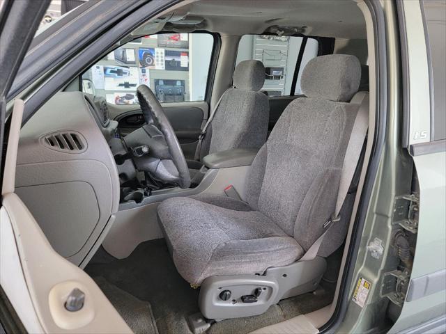 2004 Chevrolet TrailBlazer LS