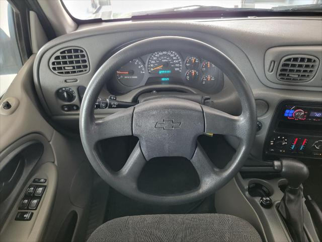 2004 Chevrolet TrailBlazer LS