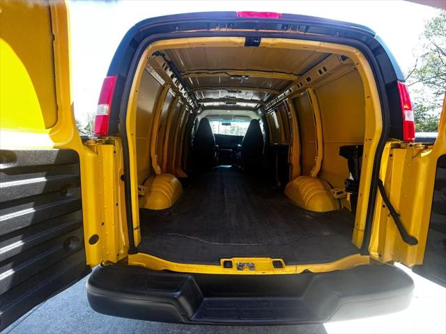 2023 Chevrolet Express Cargo Van RWD 2500 Regular Wheelbase WT