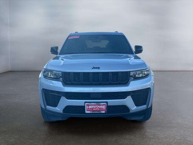 2026 Jeep Grand Cherokee Altitude 4x4