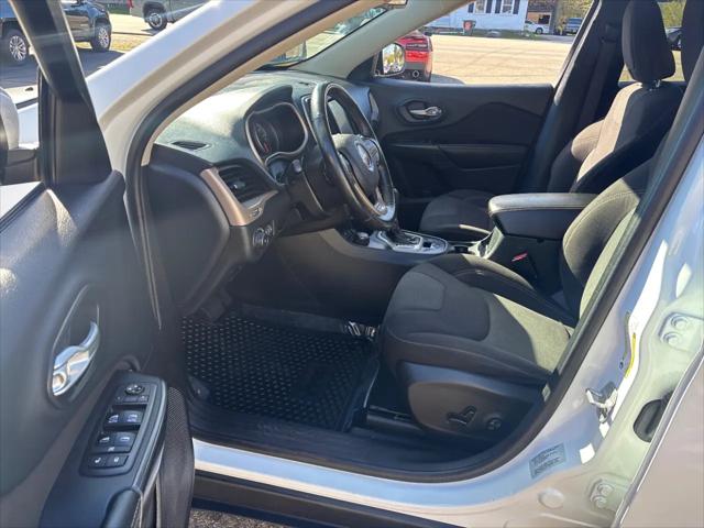 2016 Jeep Cherokee Altitude