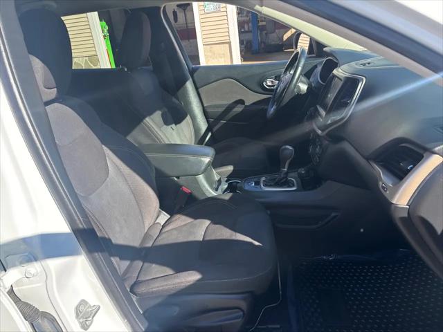 2016 Jeep Cherokee Altitude