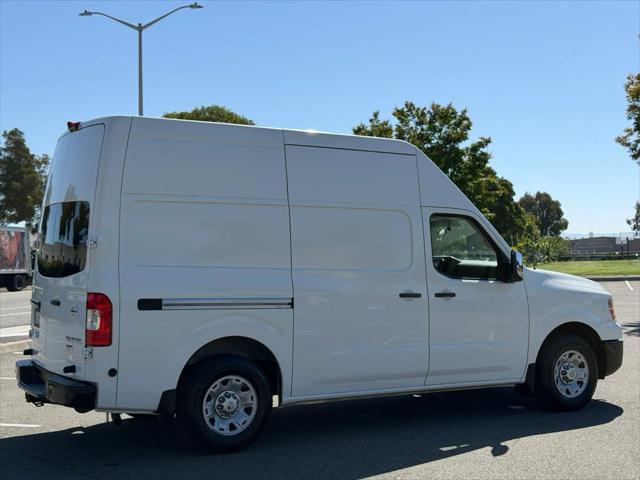 2016 Nissan 3500 SV V8