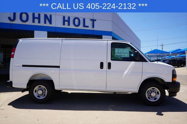 2026 Chevrolet Express Cargo Van 2500 Regular Wheelbase, WT, RWD