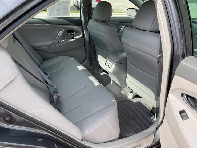 2009 Toyota Camry Base 4dr Sedan