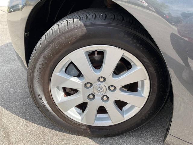 2009 Toyota Camry Base 4dr Sedan