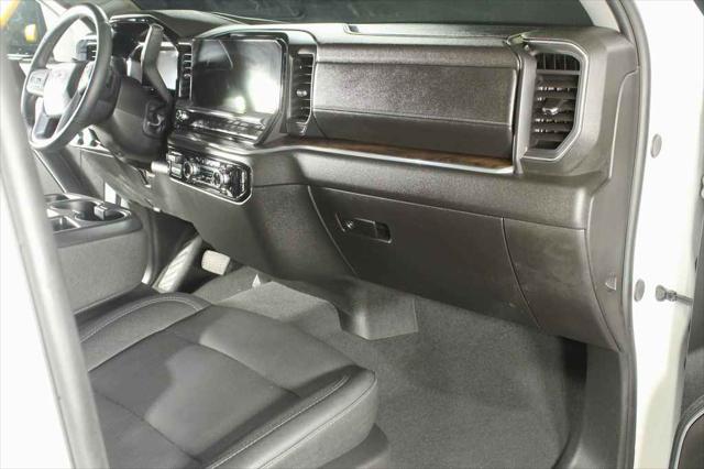 2026 GMC Sierra 1500 Crew Cab, Short Bed, SLT, 4WD