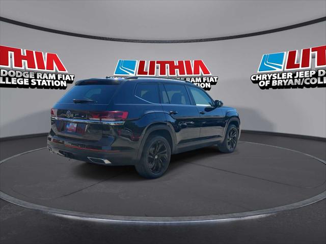 2022 Volkswagen Atlas 3.6L V6 SE w/Technology