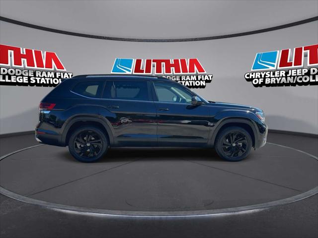 2022 Volkswagen Atlas 3.6L V6 SE w/Technology