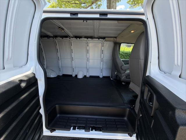 2026 GMC Savana Cargo 3500 Extended Wheelbase, Work Van, RWD