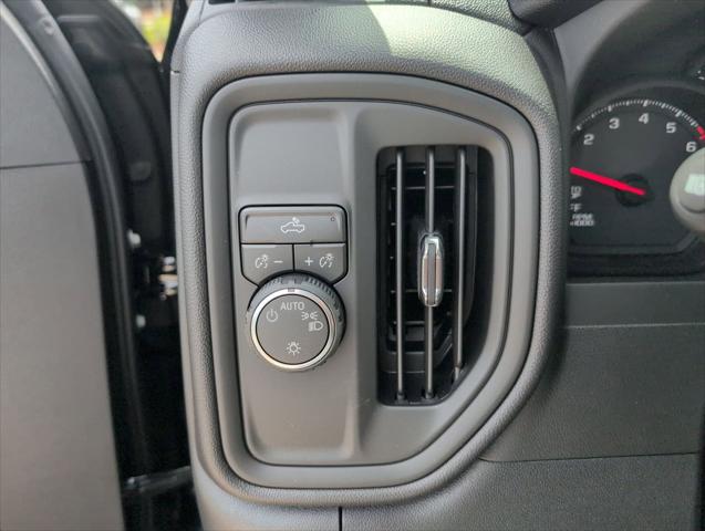 2026 Chevrolet Silverado 1500 2WD Crew Cab Short Bed Custom