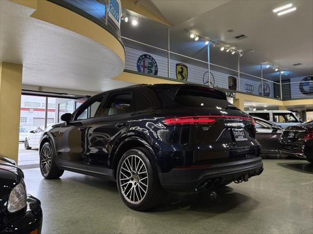 2023 Porsche Cayenne Platinum Edition