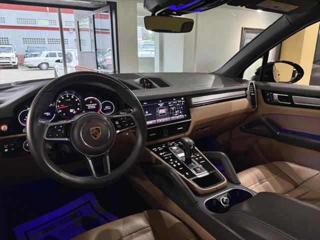 2023 Porsche Cayenne Platinum Edition