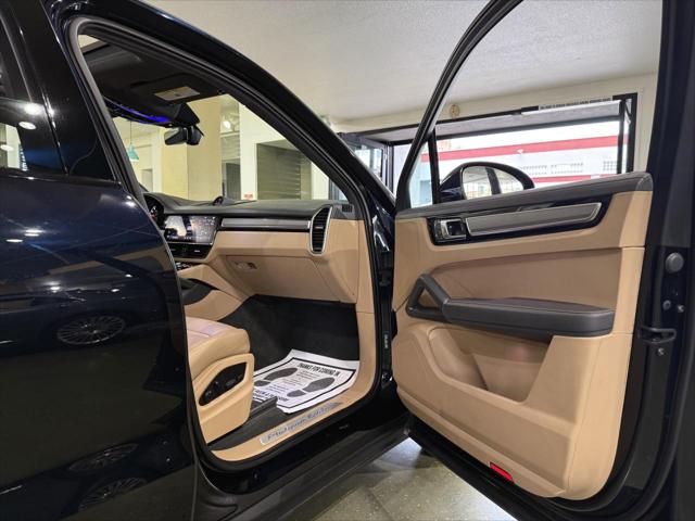 2023 Porsche Cayenne Platinum Edition