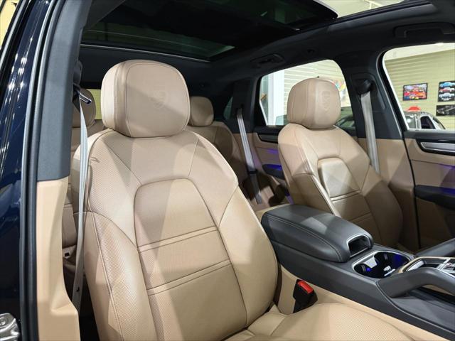 2023 Porsche Cayenne Platinum Edition