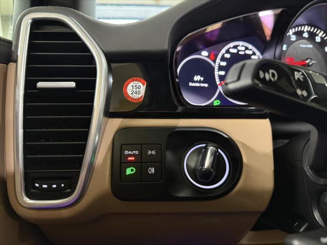 2023 Porsche Cayenne Platinum Edition