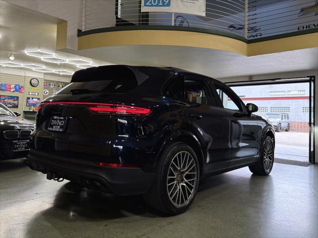 2023 Porsche Cayenne Platinum Edition