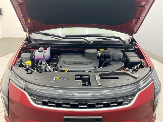2027 Chrysler Pacifica Select