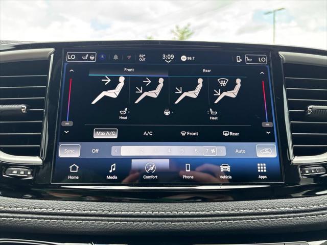 2027 Chrysler Pacifica Select