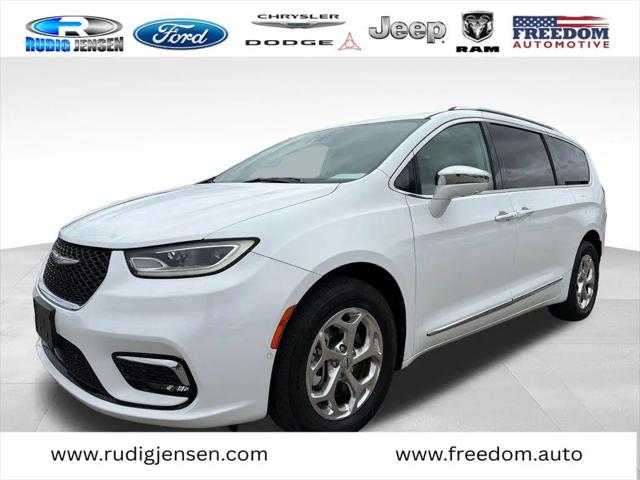 2021 Chrysler Pacifica Limited AWD for sale in Tomah, WI