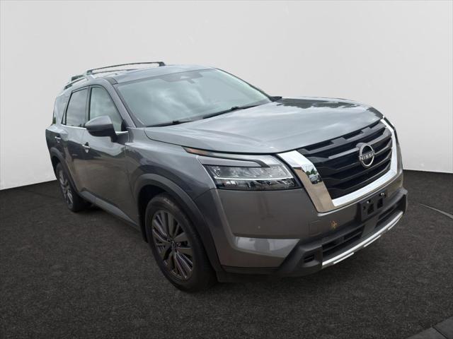2023 Nissan Pathfinder SL 4WD