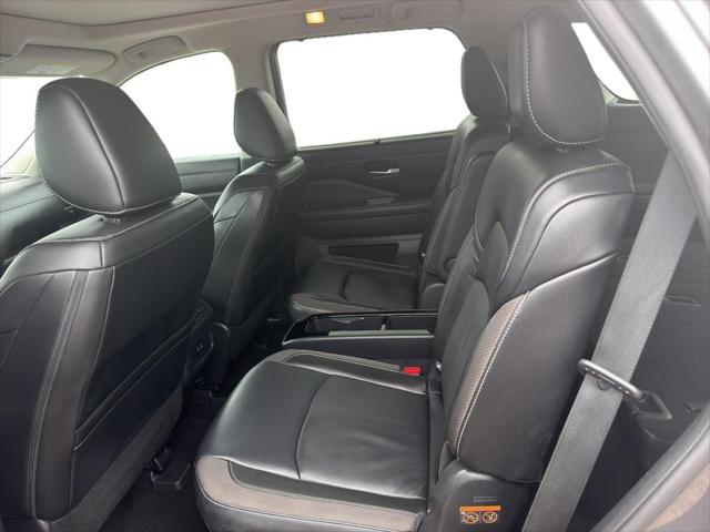 2023 Nissan Pathfinder SL 4WD