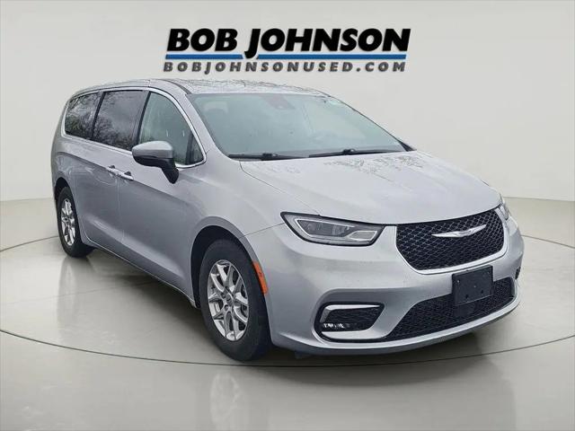 2023 Chrysler Pacifica Touring L for sale in Rochester, NY