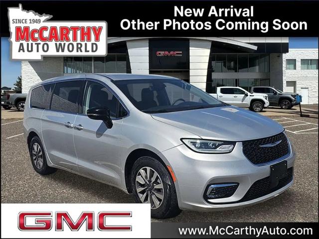 2024 Chrysler Pacifica Hybrid Select for sale in Coon Rapids, MN