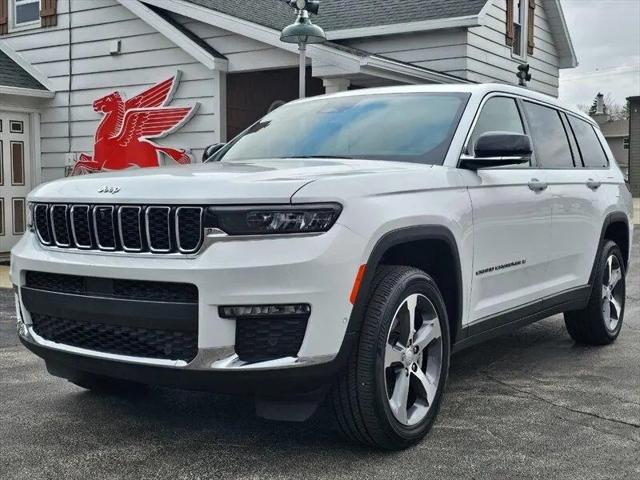 2023 Jeep Grand Cherokee L Limited 4x4 for sale in DePere, WI