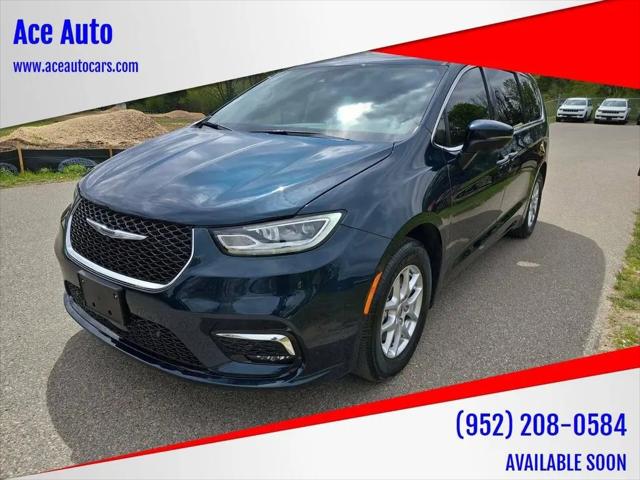 2023 Chrysler Pacifica Touring L for sale in Jordan, MN