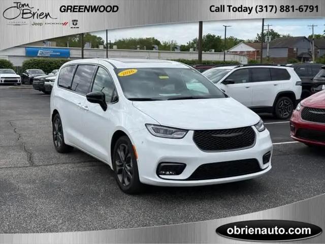 2026 Chrysler Pacifica Select for sale in Greenwood, IN