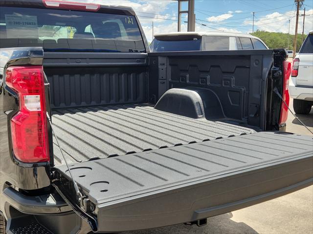 2026 Chevrolet Silverado 1500 4WD Crew Cab Short Bed Custom