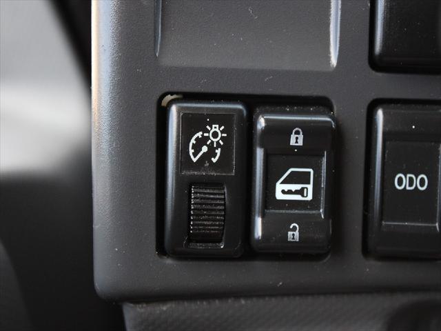 2016 Isuzu NPR Unknown