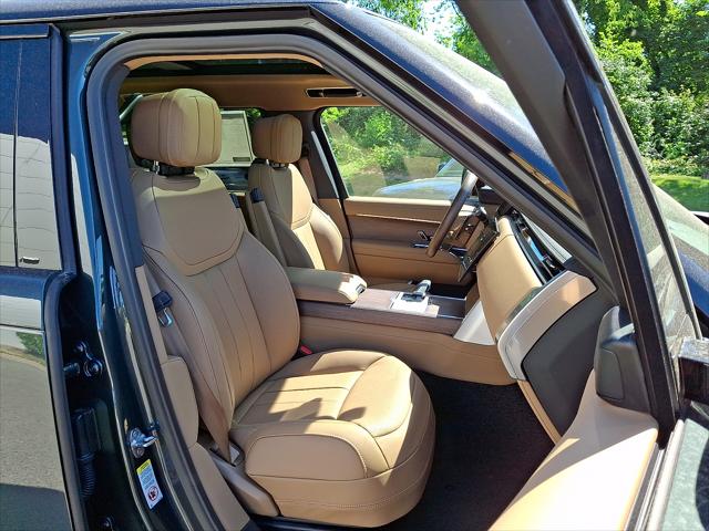 2026 Land Rover Range Rover P530 SE 7 Seat