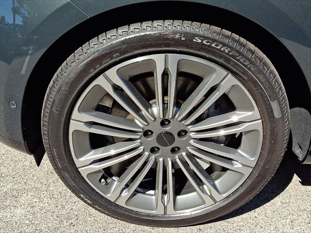 2026 Land Rover Range Rover P530 SE 7 Seat