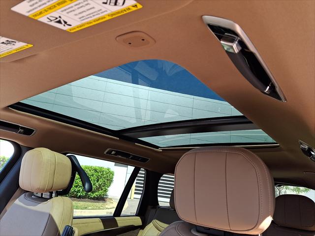 2026 Land Rover Range Rover P530 SE 7 Seat
